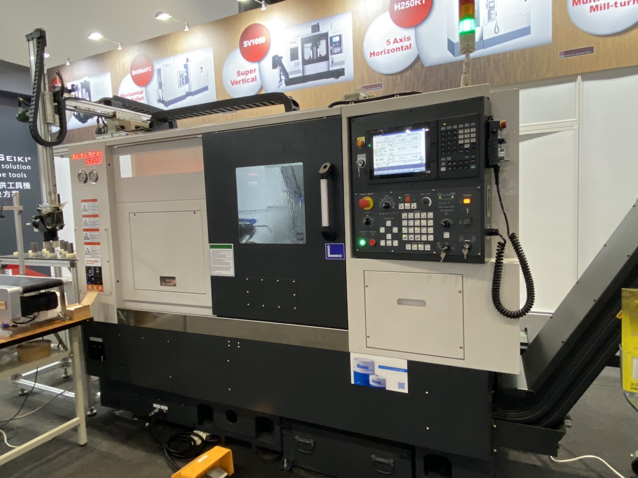 Bàn giao Máy phay CNC - Máy phay 5 trục CNC - Máy tiện CNC - Máy tapping CNC hãng Akira Seiki năm 2025
