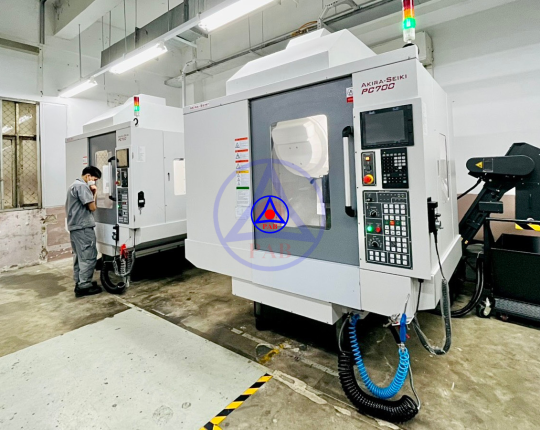 Máy taro CNC Akira Seiki - Model PC700